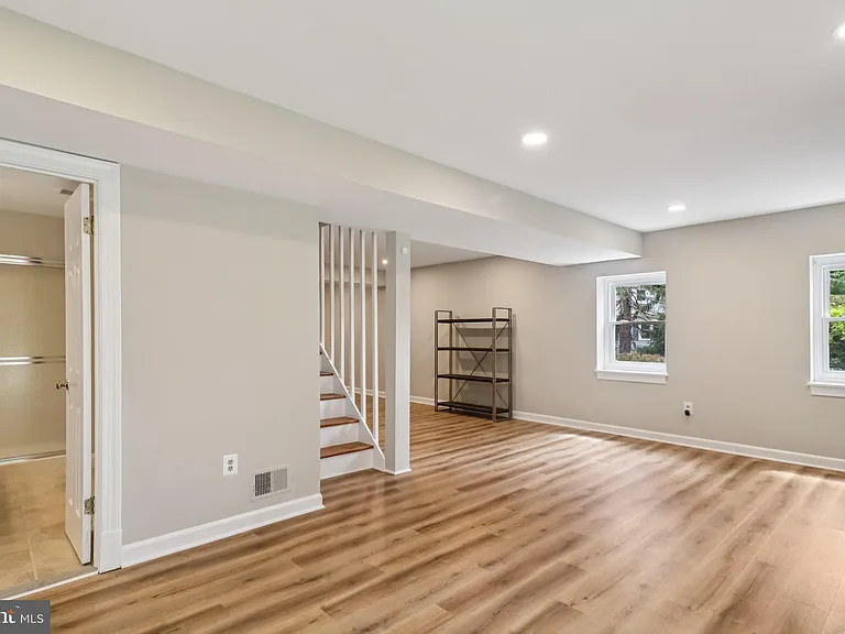 7518 Old Dominion Dr — Photo 58