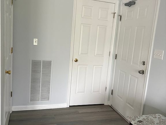 5th image of 300 Pebble Dr Unit 318