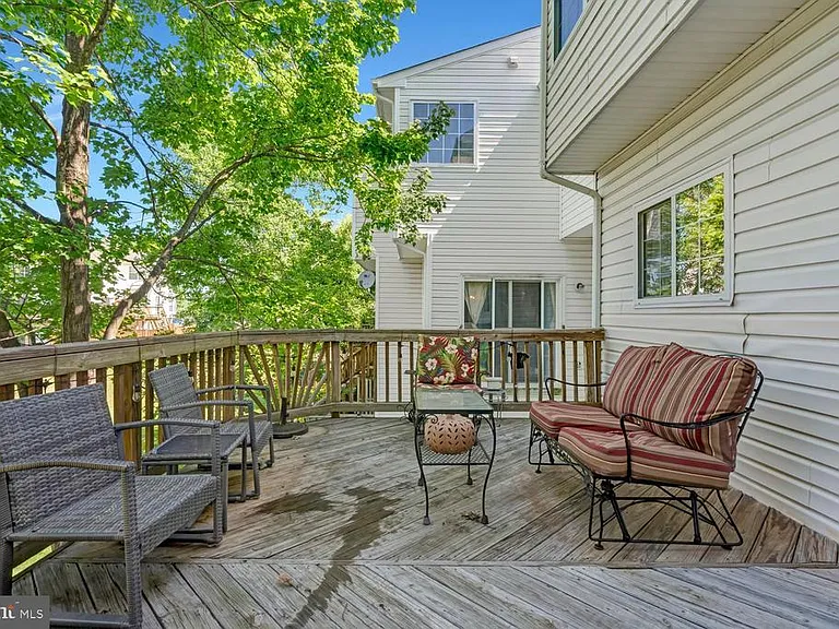 8628 Ellesmere Way — Photo 9