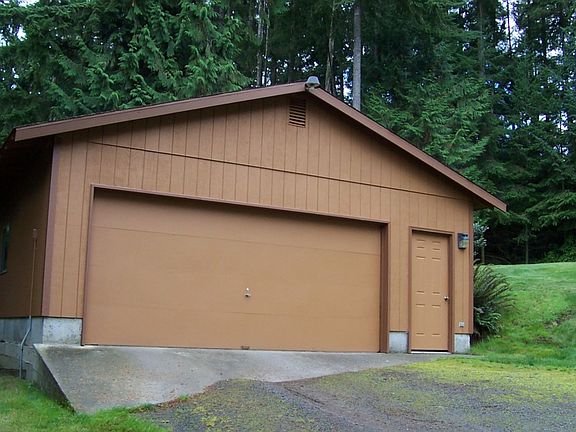 2nd image of 1976 Ptarmigan Ln NW