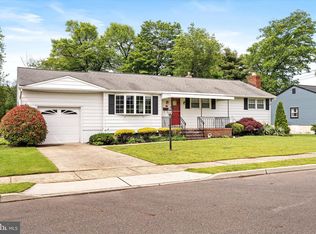 10 Whitman Rd, Hamilton, NJ 08619