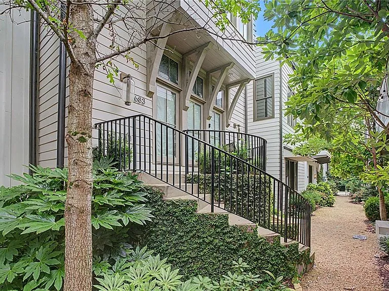 683 Arcos Way SE — Photo 2