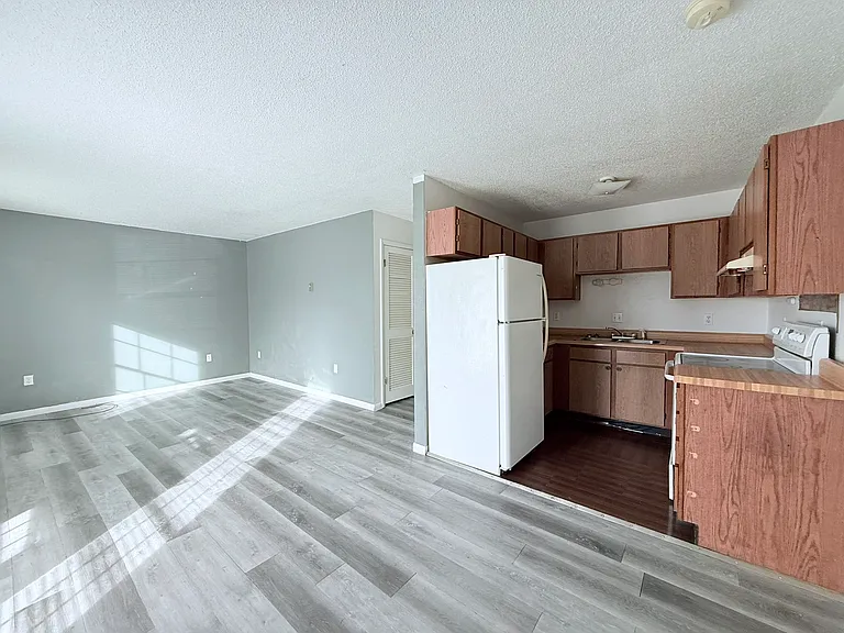 709 E Woodland St #2 — Photo 14