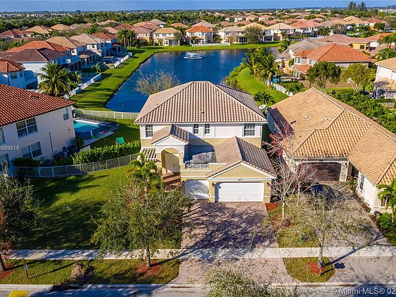 5th image of 9766 Cobblestone Creek Dr