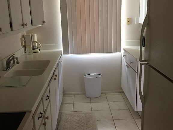 3rd image of 2060 Marilyn St APT 105