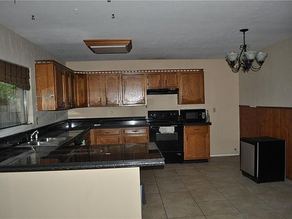 2nd image of 6924 Fire Hill Dr