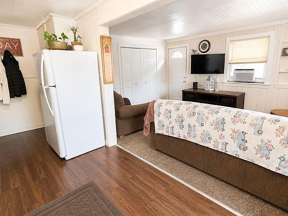 3rd image of 8047 N Tecumseh Rd