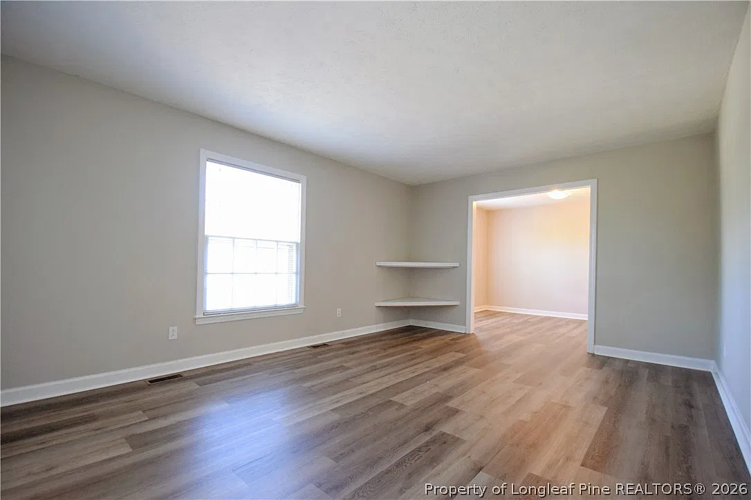 4 bed, 2.0 bath, 1844 sqft, $1,550 — Photo 4
