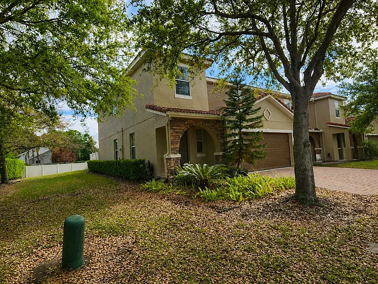 381 White Dogwood Ln — Photo 2