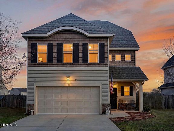 3rd image of 424 Bald Cypress Lane
