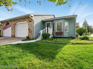 4466 Colony Ct, Swartz Creek, MI 48473