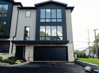 401 Grand Ave #C, Leonia, NJ 07605