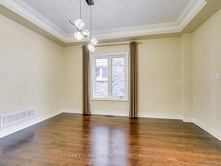 2492 Chaplin Rd — Photo 5