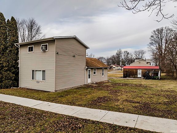4th image of 501 E Sycamore St
