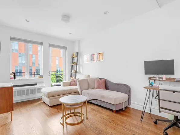525 Myrtle Ave APT 302, Brooklyn, NY 11205
