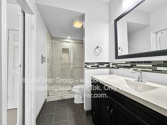 4th image of 3105 San Jacinto St APT 204