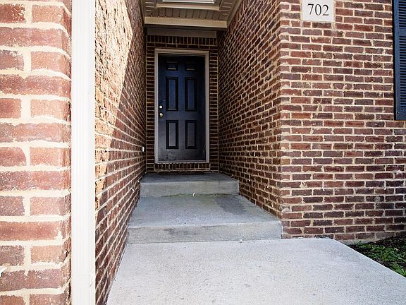 5th image of 714 Chatham Ct #714