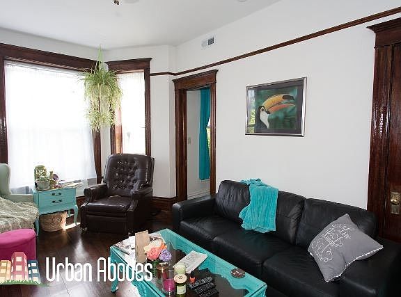 5th image of 870 W Buckingham Pl APT 3