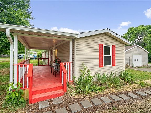 5th image of 22320 Craig Ave