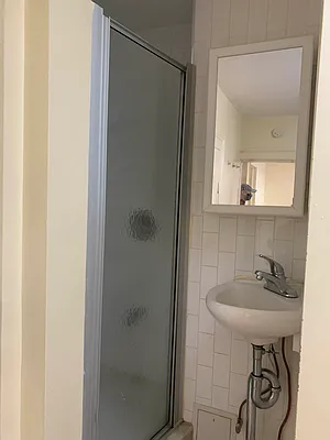 Rented by D H Realty & Management Inc | media 5