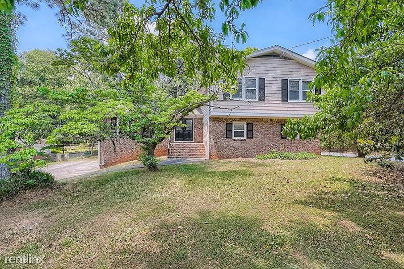 1st image of 2589 Kensington Dr