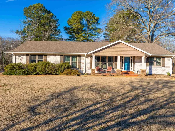 106 Rivermont Dr, Sheffield, AL 35660