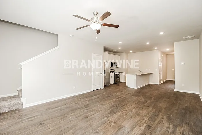 3 bed, 2.5 bath, 1530 sqft, $1,895 — Photo 4