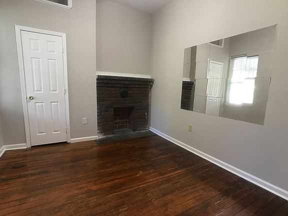 5th image of 825 E Henry St #B