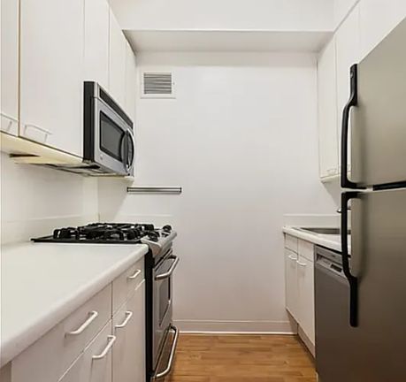 4th image of 280 Rector Pl APT 1D