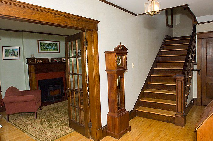 Foyer to LR