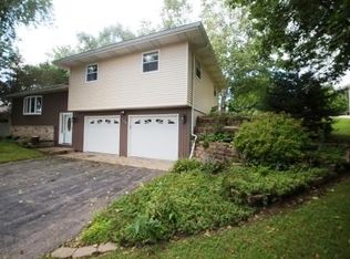 109 Moorland Dr, Markesan, WI 53946