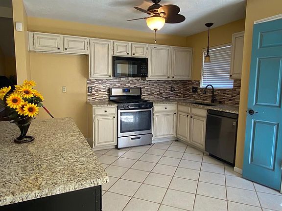 5th image of 1406 New Cedars Dr
