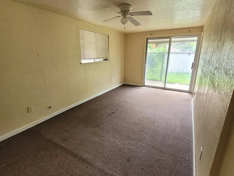 1211 W Oak Ave #1/2 — Photo 4