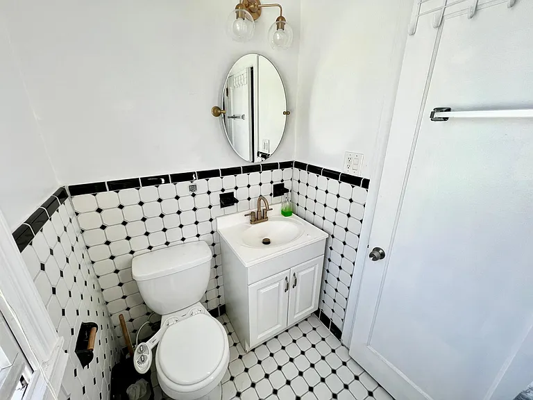201 Overpeck Ave #2 — Photo 9