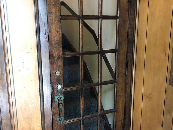 4th image of 6329 W Cuyler Ave