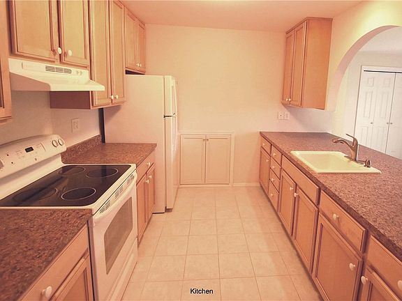 4th image of 140 Bundy Rd #A