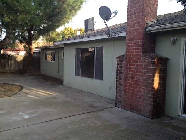 2nd image of 690 McComb Ave