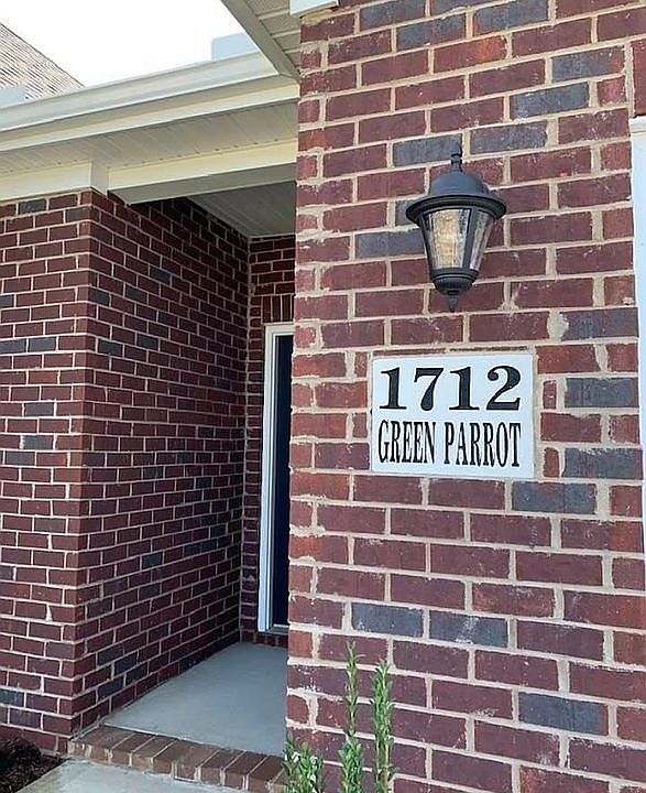 1st image of 1712 Green Parrot Dr