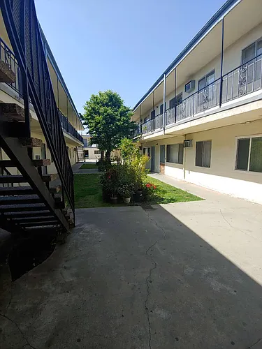 4235 Tyler Ave Photo 1