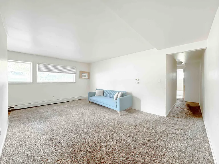 Village Shores Apartments — Photo 27