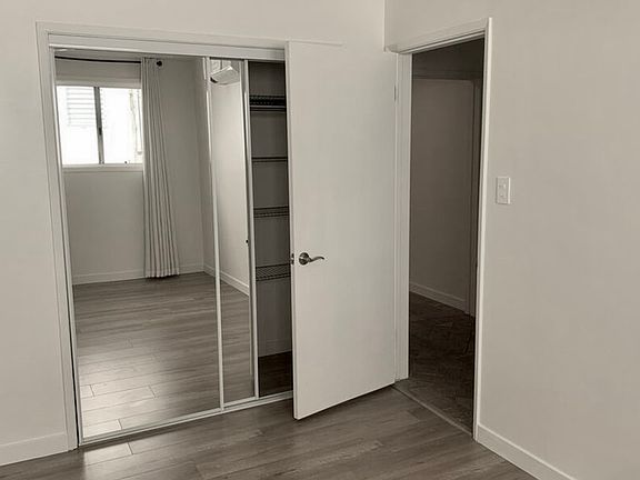 5th image of 450 S Rexford Dr APT 5
