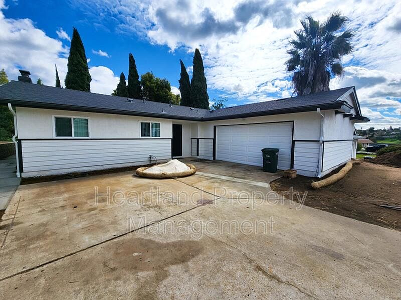1st image of 4307 Corte Sano