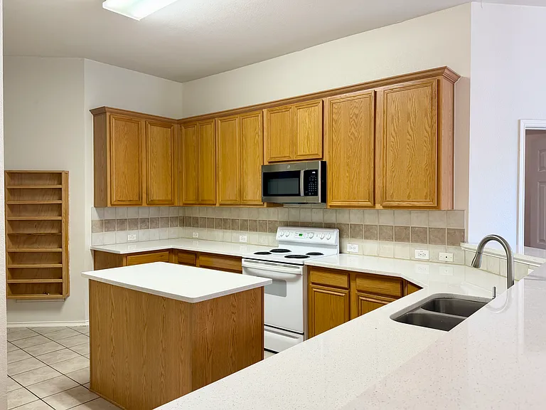 5809 Pine Meadow Ln — Photo 7
