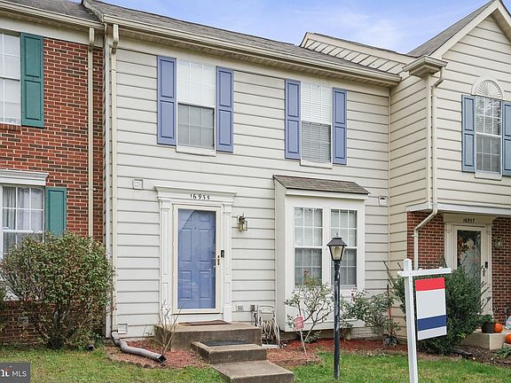 3rd image of 16935 Monmouth Ct