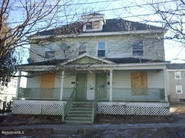8 Daniels Ave, Pittsfield, MA 01201
