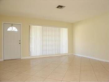 3rd image of 4441 NE 13th Ter