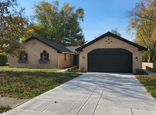 642 Echo Bend Blvd, Greenwood, IN 46142