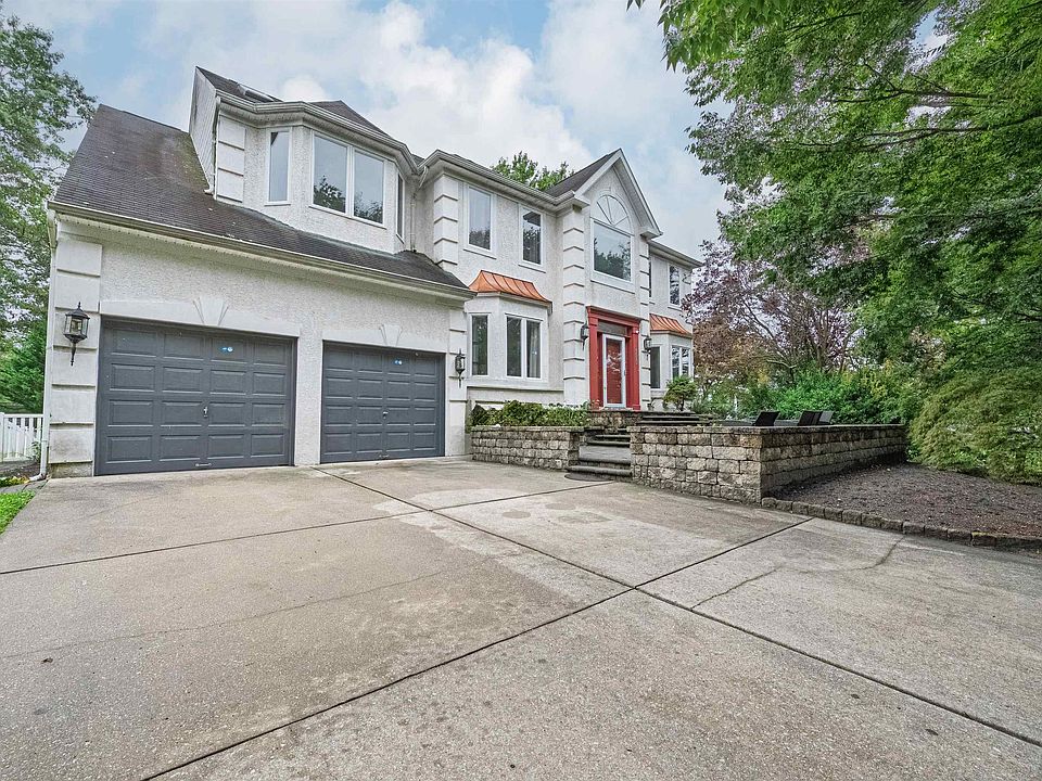 1st image of 114 Wedgewood Dr