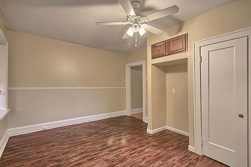 2nd image of 4958 Walsh St APT 1E