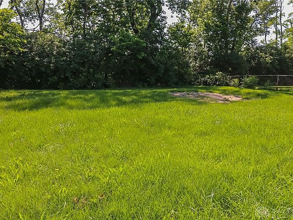 2nd image of 1554 Pueblo Dr